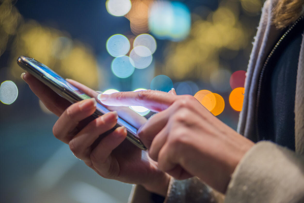 Bring a burner to the Olympics, and other mobile device travel safety tips